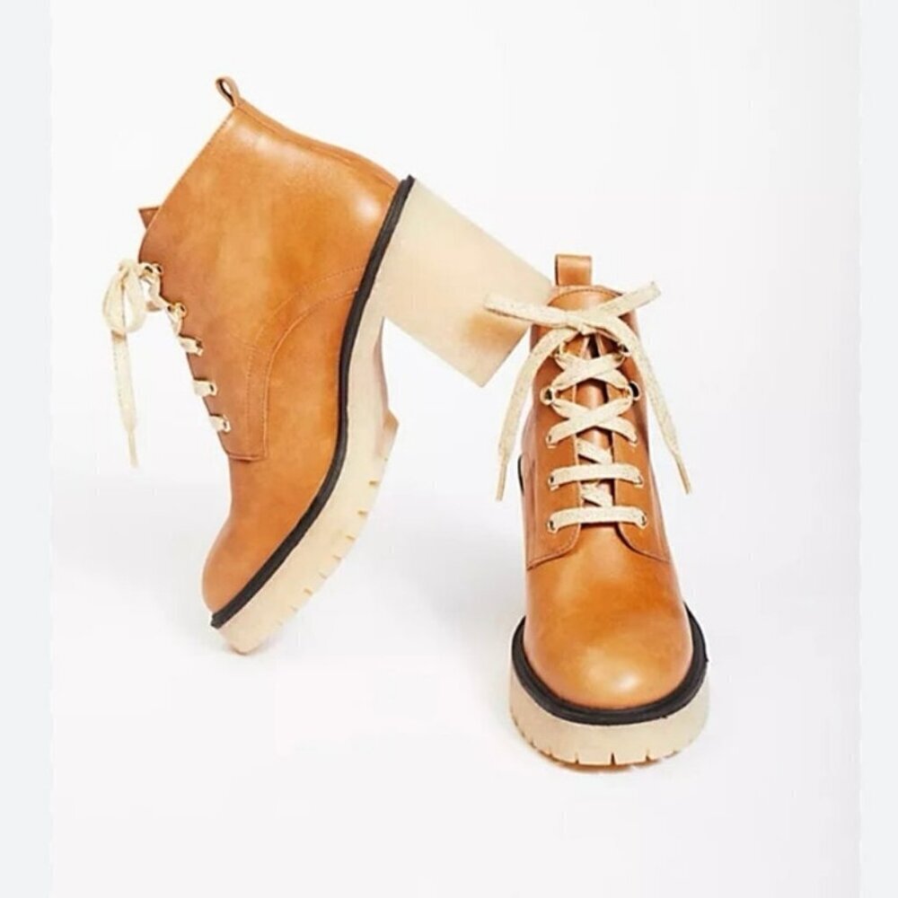 Free People Sydney Hiker Lace-Up Tan Beige Leather Boots EUC Women’s Size 6.5